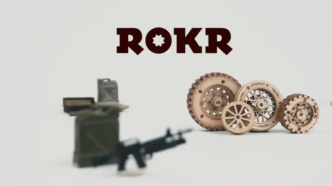 1:18 Scale Wooden Army Jeep Model Kit – DIY Puzzle