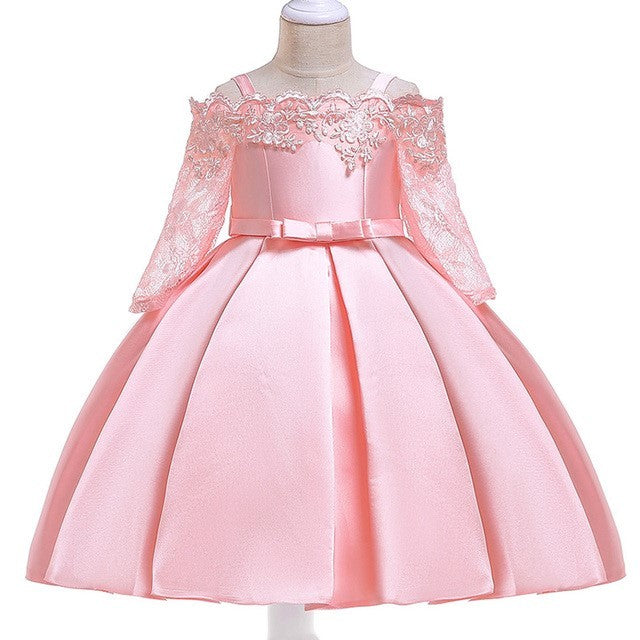 Elegant Lace Dress – Simple Style with Sophistication