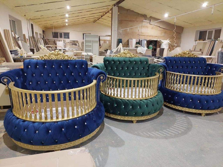 Royal Round Velvet Baby Crib with Rhinestones – Luxury Nursery