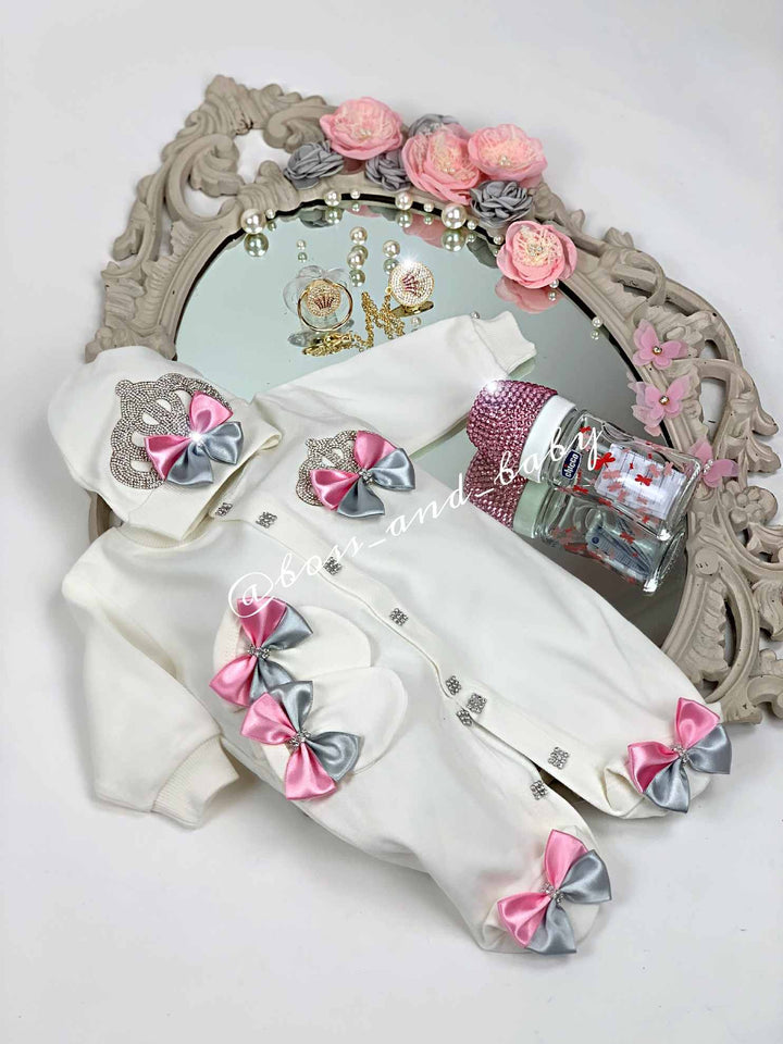 👑 Baby Girl Outfit | Newborn Jeweled Onesie with Crown & Satin Bow – Coming Home Set