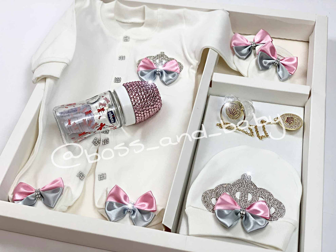 👑 Baby Girl Outfit | Newborn Jeweled Onesie with Crown & Satin Bow – Coming Home Set