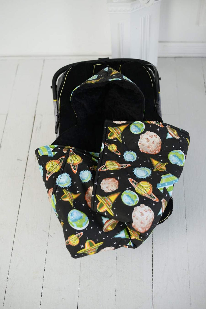 Personalized Space-Themed Hooded Blanket for Baby Doona Car Seat – Keep Your Little One Warm and Cozy