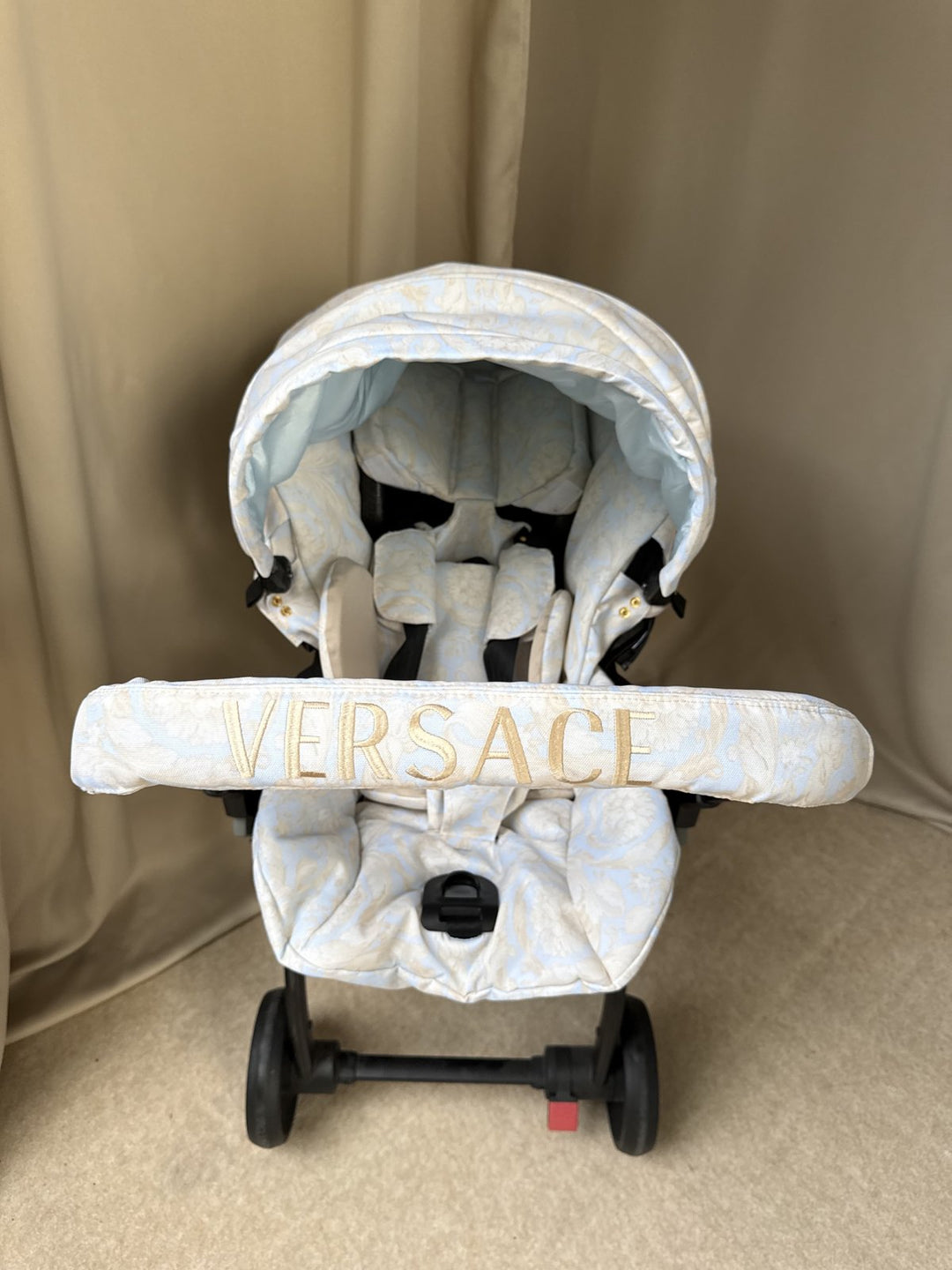 Luxury Baroque Baby Car Seat Cover Set – Elegant Pattern Design