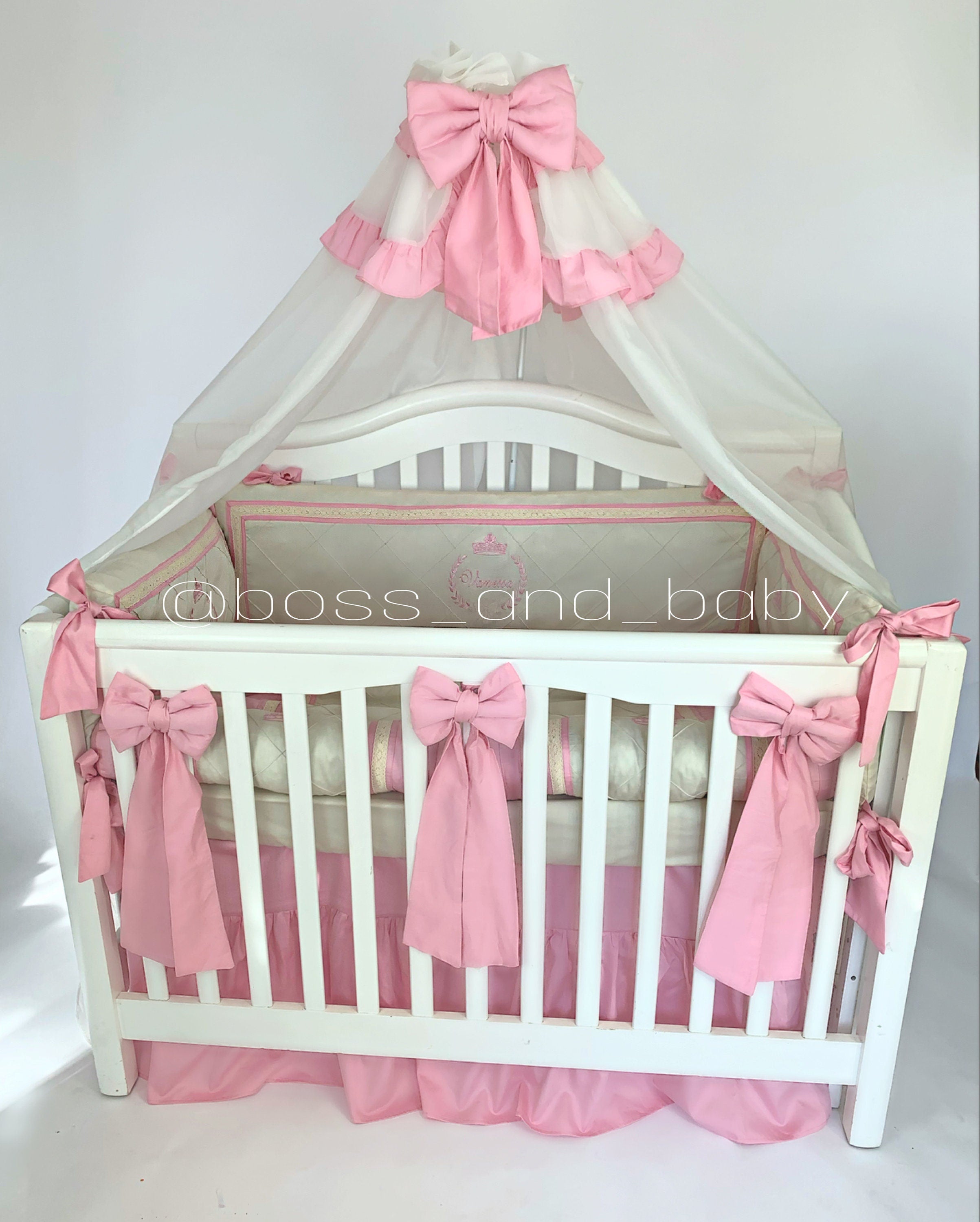 Baby girl crib outlet canopy