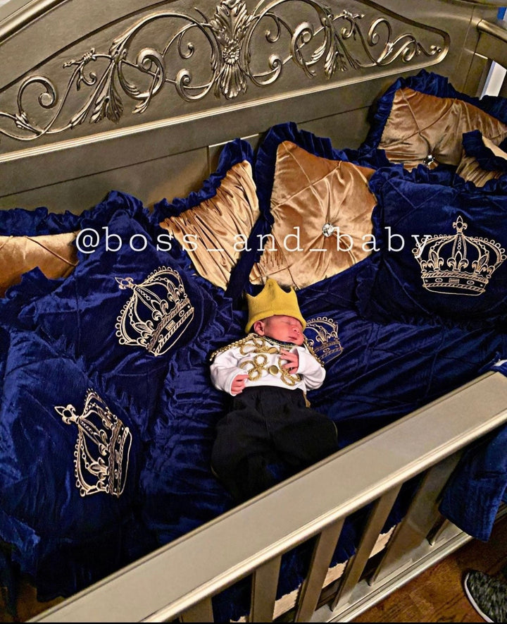 Lujosos protectores para cuna de bebé en azul real y dorado - Tema King para niños