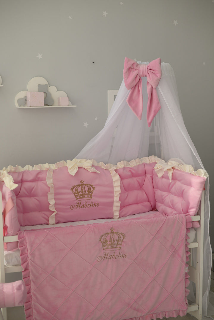 Juego de parachoques para cuna de bebé rosa princesa | Ropa de cama personalizada para niña con corona de oro real y lazos de cuna de color marfil 