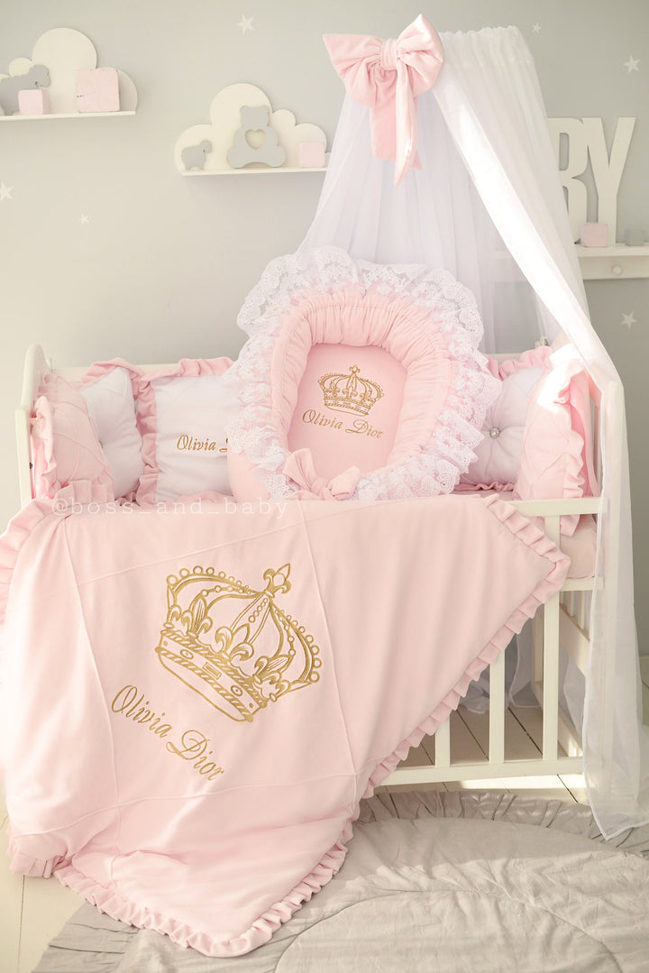 Crown Princess Parure de lit pour bébé fille avec auvent et nid de bébé – Velours Minky doux rose clair avec volants et broderie