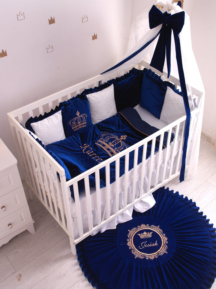 Juego de ropa de cama para cuna Royal Luxury para bebé niño en terciopelo azul real con bordado de corona dorada