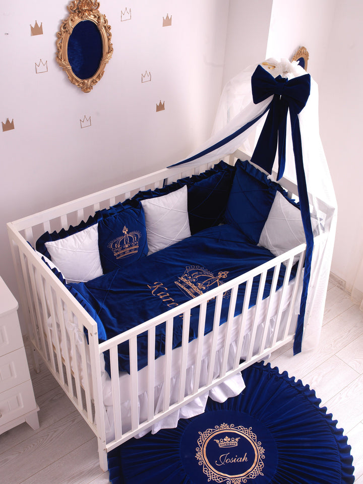 Juego de ropa de cama para cuna Royal Luxury para bebé niño en terciopelo azul real con bordado de corona dorada