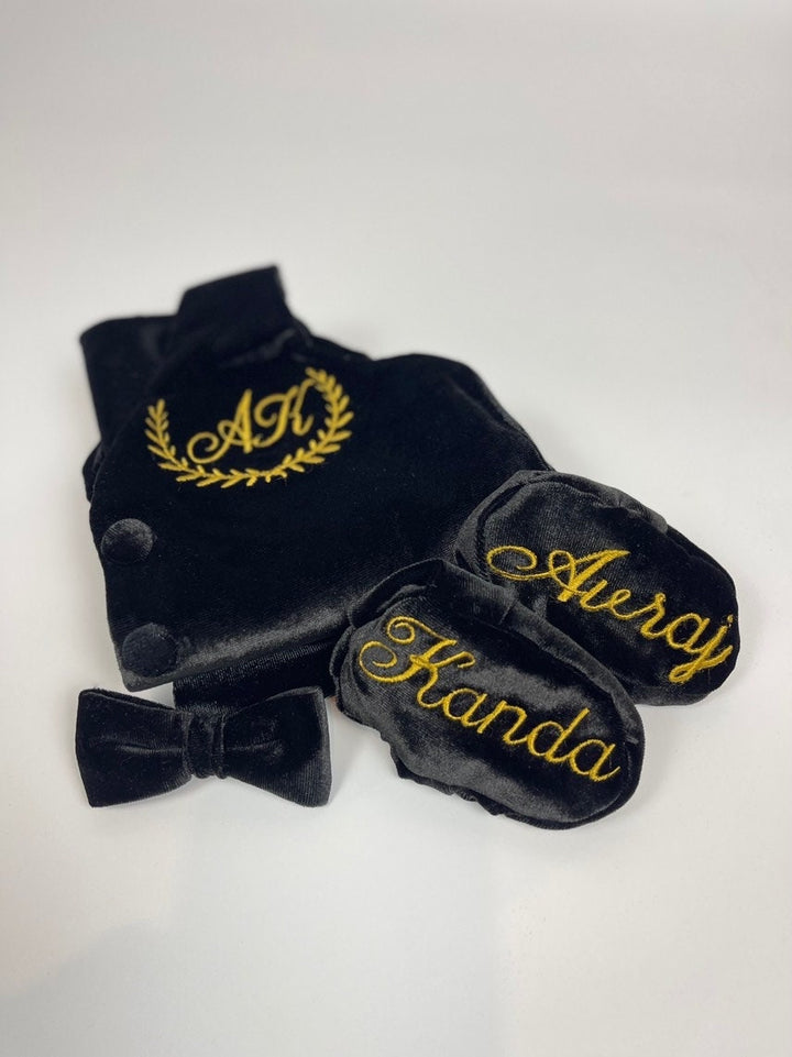 Smoking personnalisé pour bébé garçon avec gilet en velours noir pour les occasions formelles